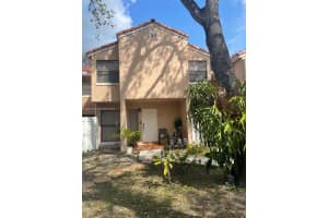 11800 SW 80th St APT 113, Miami, FL 33183, Sold 07/30/24