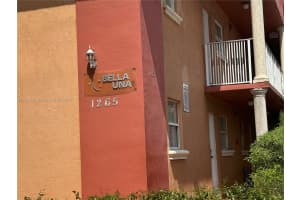 1265 W 24th St APT 102, Hialeah, FL 33010, Sold 09/03/24