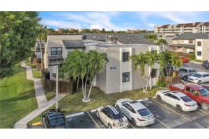 10300 NW 9th St Cir APT 201, Miami, FL 33172, Sold 06/12/24
