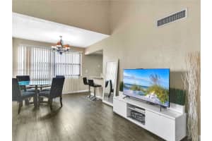 10300 NW 9th St Cir APT 201, Miami, FL 33172, Sold 06/12/24