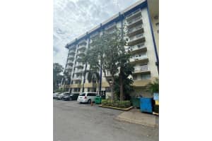 4550 NW 9th St #109e, Miami, FL 33126, Sold 05/10/24
