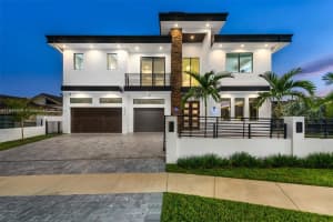 2420 NE 49th St, Lighthouse Point, FL 33064, Sold 09/30/24