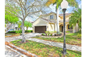 636 Bald Cypress Rd, Weston, FL 33327, Sold 09/23/24