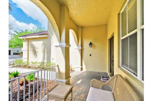 636 Bald Cypress Rd, Weston, FL 33327, Sold 09/23/24