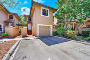 9037 W Sunrise Blvd, Plantation, FL 33322, Sold 05/31/24