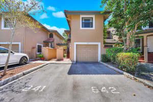 9037 W Sunrise Blvd, Plantation, FL 33322, Sold 05/31/24