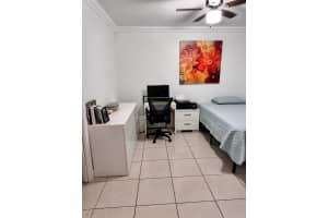 1750 W 56th St APT 221, Hialeah, FL 33012, Sold 03/27/24