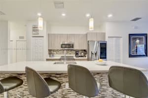 8055 NW 104th Ave #1, Doral, FL 33178, Sold 05/28/24