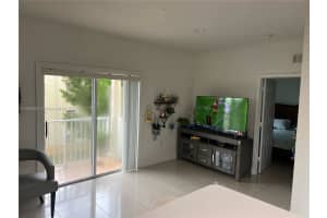 6940 NW 179th St Apt 302-7, Hialeah, FL 33015, Sold 05/10/24