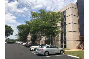 7125 NW 186th St APT B205, Hialeah, FL 33015, Sold 06/17/24