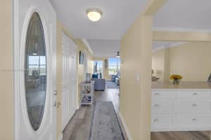 303 N Riverside Dr APT 904, Pompano Beach, FL 33062, Sold 07/31/24