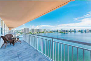 251 174th St APT 2318, Sunny Isles Beach, FL 33160, Sold 06/04/24