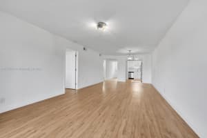 9411 N Hollybrook Lake Dr APT 109, Pembroke Pines, FL 33025, Sold 05/20/24