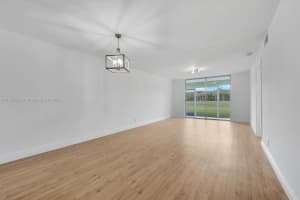 9411 N Hollybrook Lake Dr APT 109, Pembroke Pines, FL 33025, Sold 05/20/24