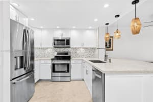 2555 Collins Ave APT 610, Miami Beach, FL 33140, Sold 07/12/24