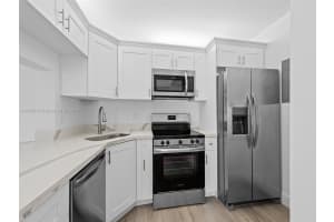 1105 Green Pine Blvd APT B2, West Palm Beach, FL 33409, Sold 04/30/24