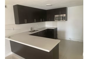 1910 W 56th St APT 3417, Hialeah, FL 33012, Sold 04/26/24