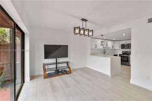 6527 SW 116th Pl b, Miami, FL 33173, Sold 06/12/24