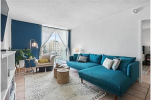 2829 Indian Creek Dr APT 806, Miami Beach, FL 33140, Sold 10/31/24