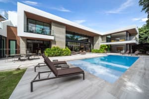 9737 W Broadview Dr, Bay Harbor Islands, FL 33154, Sold 05/14/25