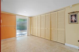 6701 SW 116th Ct APT 103, Miami, FL 33173, Sold 04/11/24
