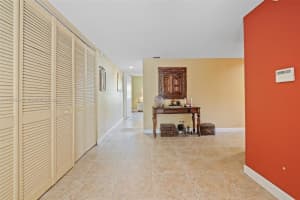 6701 SW 116th Ct APT 103, Miami, FL 33173, Sold 04/11/24