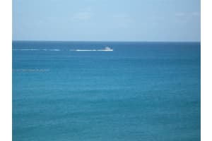 200 S Beach Rd, Tequesta, FL 33469, Sold 04/22/25