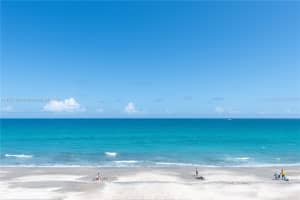 200 S Beach Rd, Tequesta, FL 33469, Sold 04/22/25