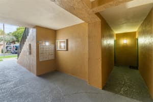 8060 N Nob Hill Rd APT 103, Tamarac, FL 33321, Sold 07/09/24