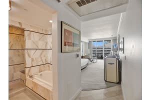 4391 Collins Ave #1403, Miami Beach, FL 33140, Sold 04/28/24