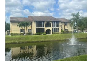 336 Pine Ridge Cir Apt C-1, Greenacres, FL 33463, Sold 04/26/24