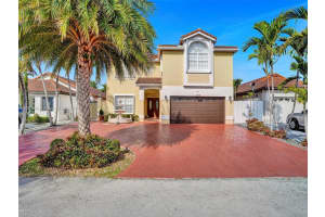 19824 NW 86th Ct, Hialeah, FL 33015, Sold 05/23/24
