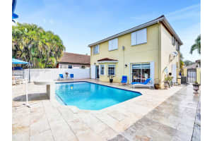 19824 NW 86th Ct, Hialeah, FL 33015, Sold 05/23/24
