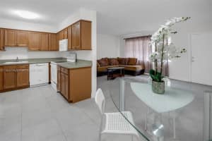 1100 SE 4th Ave APT 2, Deerfield Beach, FL 33441, Sold 05/15/24