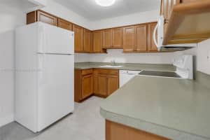 1100 SE 4th Ave APT 2, Deerfield Beach, FL 33441, Sold 05/15/24