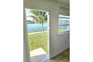 2434 Carlyle Ln, Hollywood, FL 33021, Sold 08/13/24