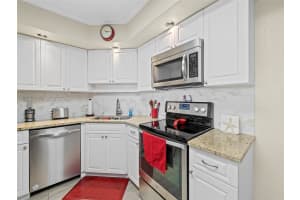 3111 N Ocean Dr APT 704, Hollywood, FL 33019, Sold 06/20/24