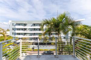 7744 Collins Ave APT 16, Miami Beach, FL 33141, Sold 04/23/24