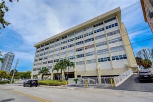 111 Golden Isles Dr APT E3, Hallandale Beach, FL 33009, Sold 04/26/24