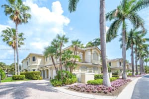 3733 NE 214th St #31, Aventura, FL 33180, Sold 07/18/25