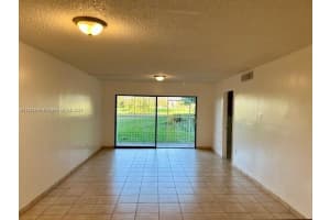 8881 Fontainebleau Blvd #104a, Miami, FL 33172, Sold 05/30/24