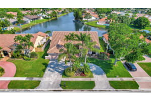10121 NW 10th St, Plantation, FL 33322, Sold 10/10/24
