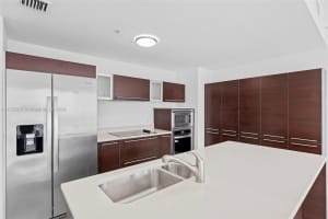 1900 N Bayshore Dr APT 1918, Miami, FL 33132, Sold 04/10/24