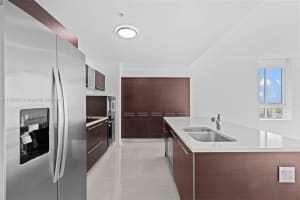 1900 N Bayshore Dr APT 1918, Miami, FL 33132, Sold 04/10/24