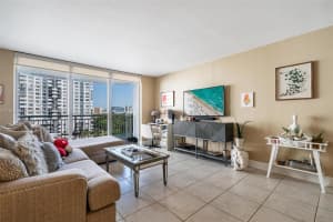 18071 Biscayne Blvd APT 602, Aventura, FL 33160, Sold 06/07/24