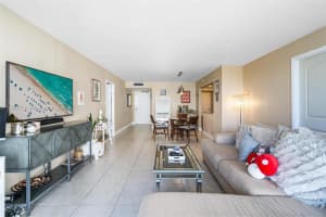 18071 Biscayne Blvd APT 602, Aventura, FL 33160, Sold 06/07/24