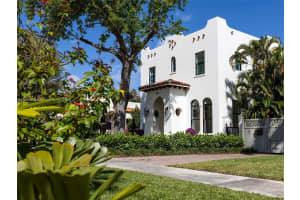 611 Sunset Rd, West Palm Beach, FL 33401, Sold 02/18/25