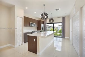 7805 NW 104th Ave Apt 22, Doral, FL 33178, Sold 05/23/24