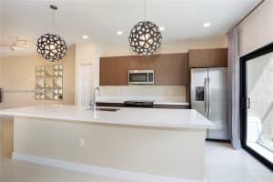 7805 NW 104th Ave Apt 22, Doral, FL 33178, Sold 05/23/24