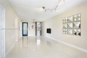 7805 NW 104th Ave Apt 22, Doral, FL 33178, Sold 05/23/24